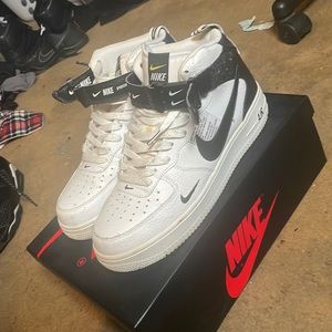 AIR FORCE 1 Highs USED 9/10